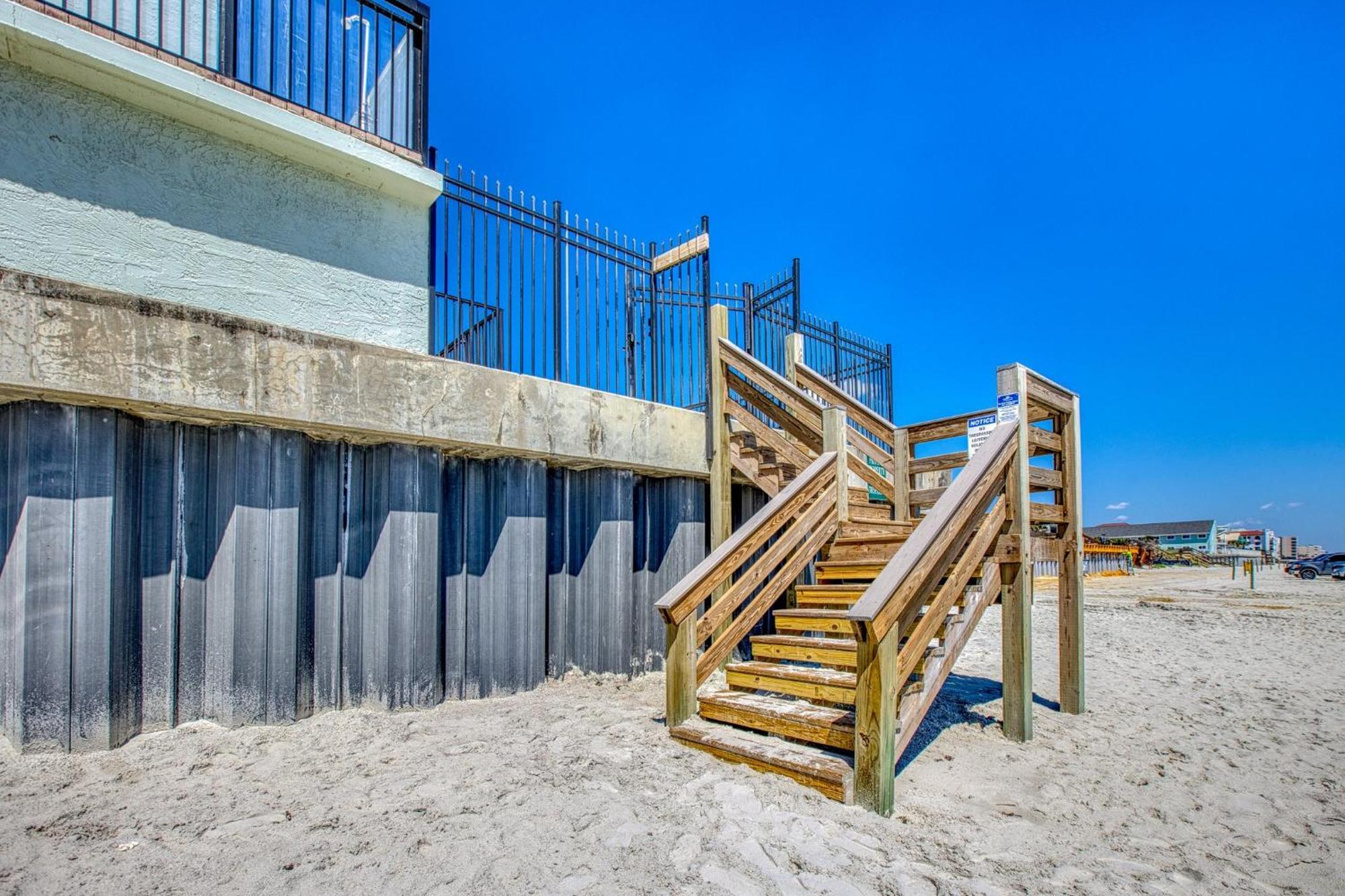 Ocean View With A Beachfront Pool At Ocean Trillium Condo ~ 403 New Smyrna Beach Kültér fotó