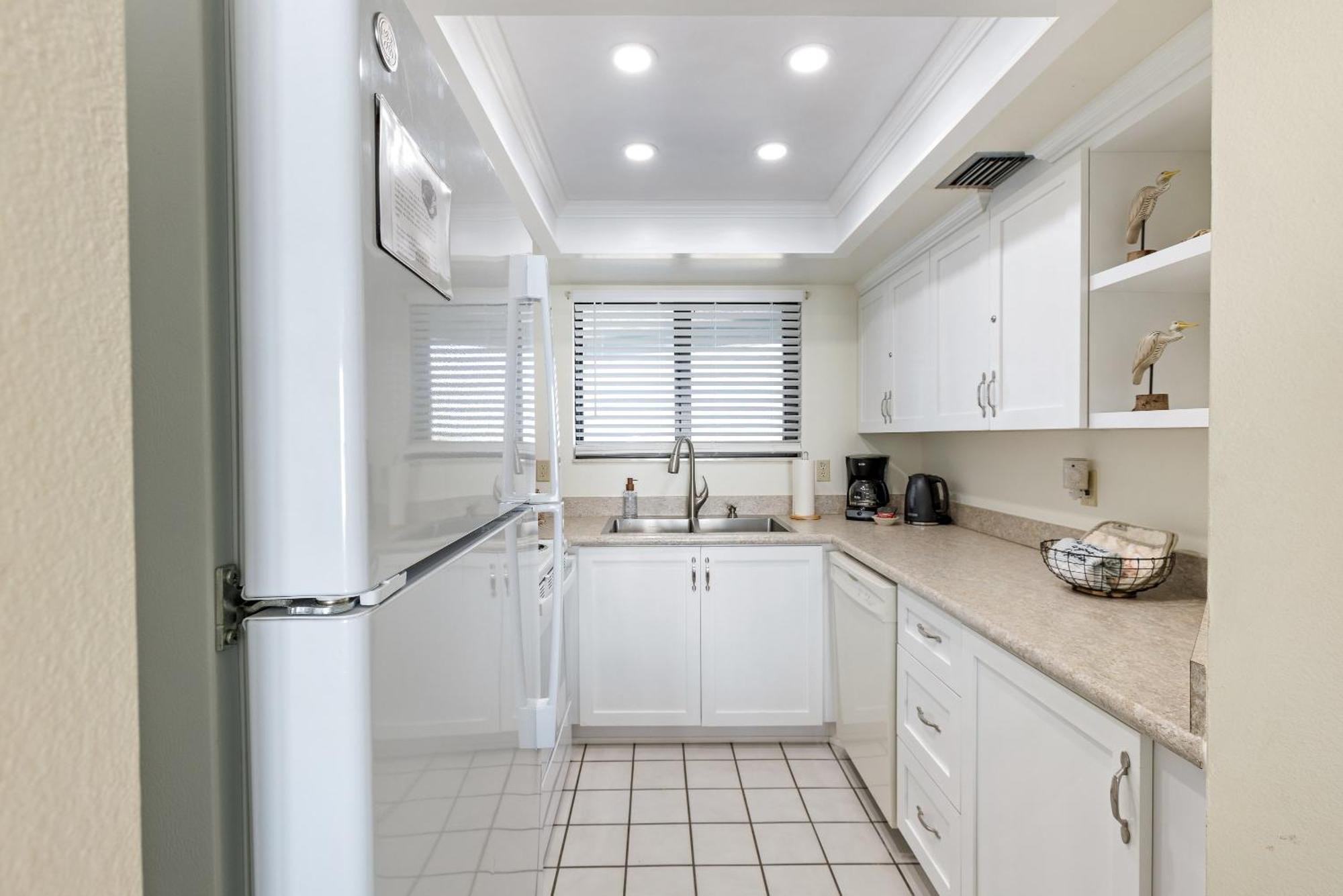 Ocean View With A Beachfront Pool At Ocean Trillium Condo ~ 403 New Smyrna Beach Kültér fotó